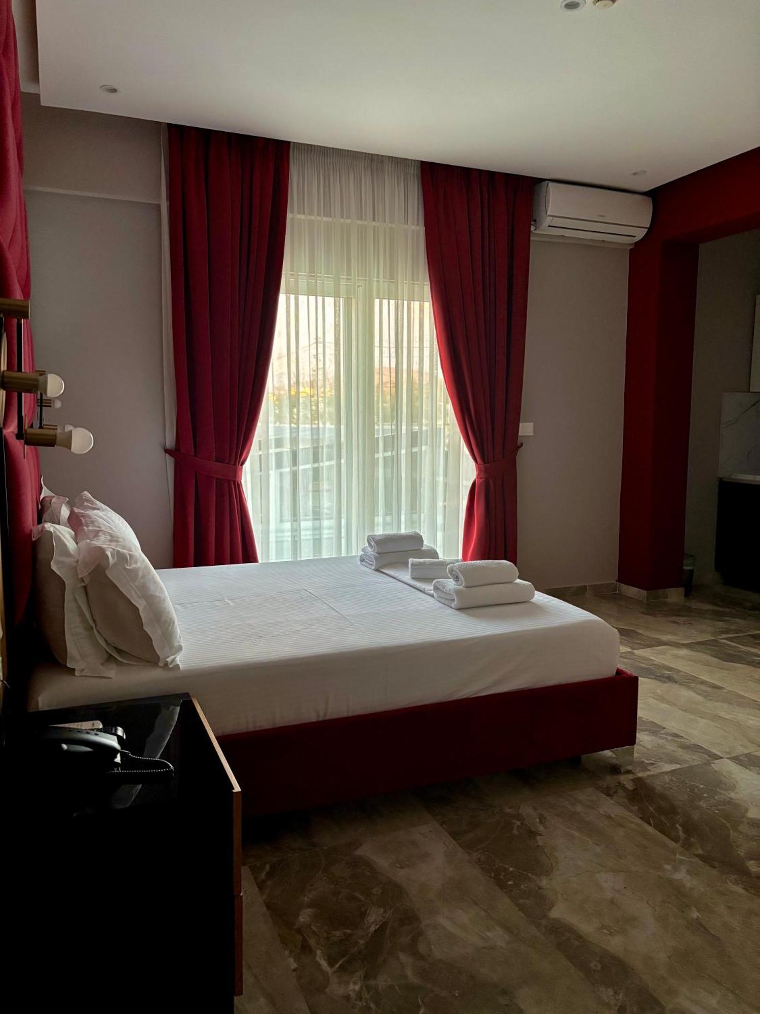 Blue Water Hotel Ksamil Extérieur photo